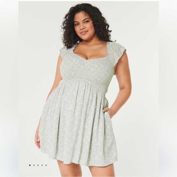 Hollister Dresses & Skirts - HOLLISTER FLUTTER SLEEVE SMOCKED SKORT DRESS